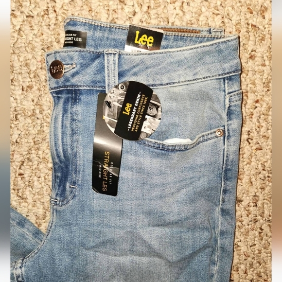 Lee Straight Leg Midrise Women's Jeans - Picture 2 of 4